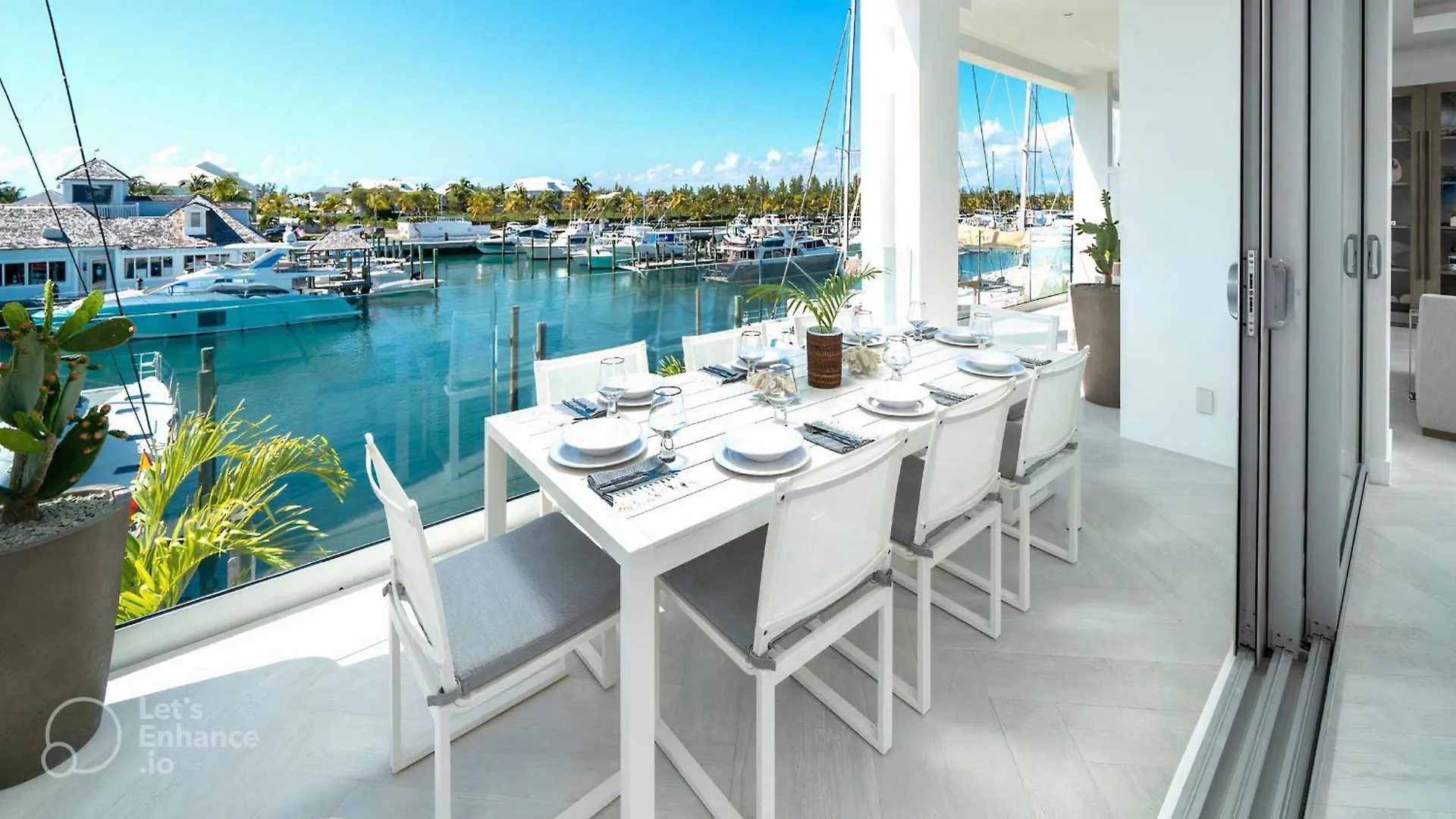 New Luxury Waterfront Condo, Palm Cay, The Bahamas 나사우