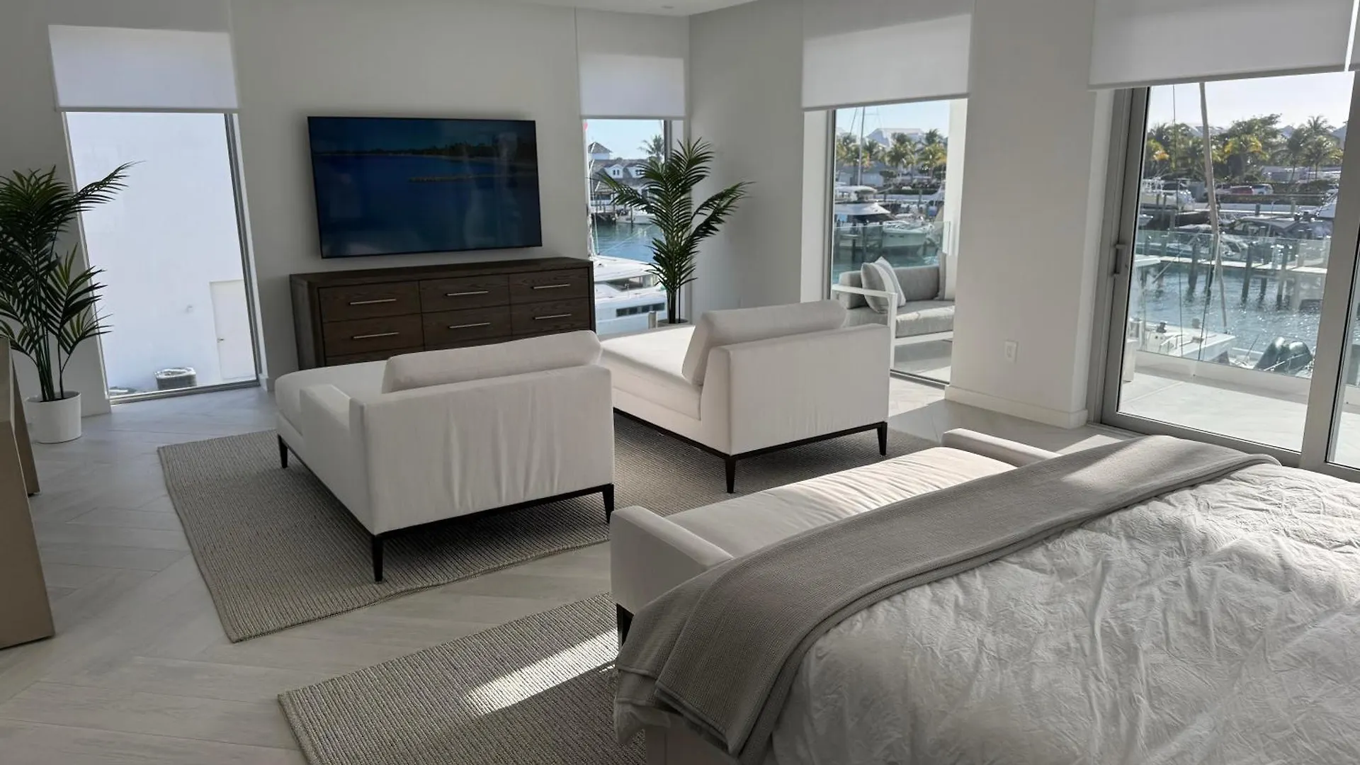 New Luxury Waterfront Condo, Palm Cay, The Bahamas 나사우 0*,