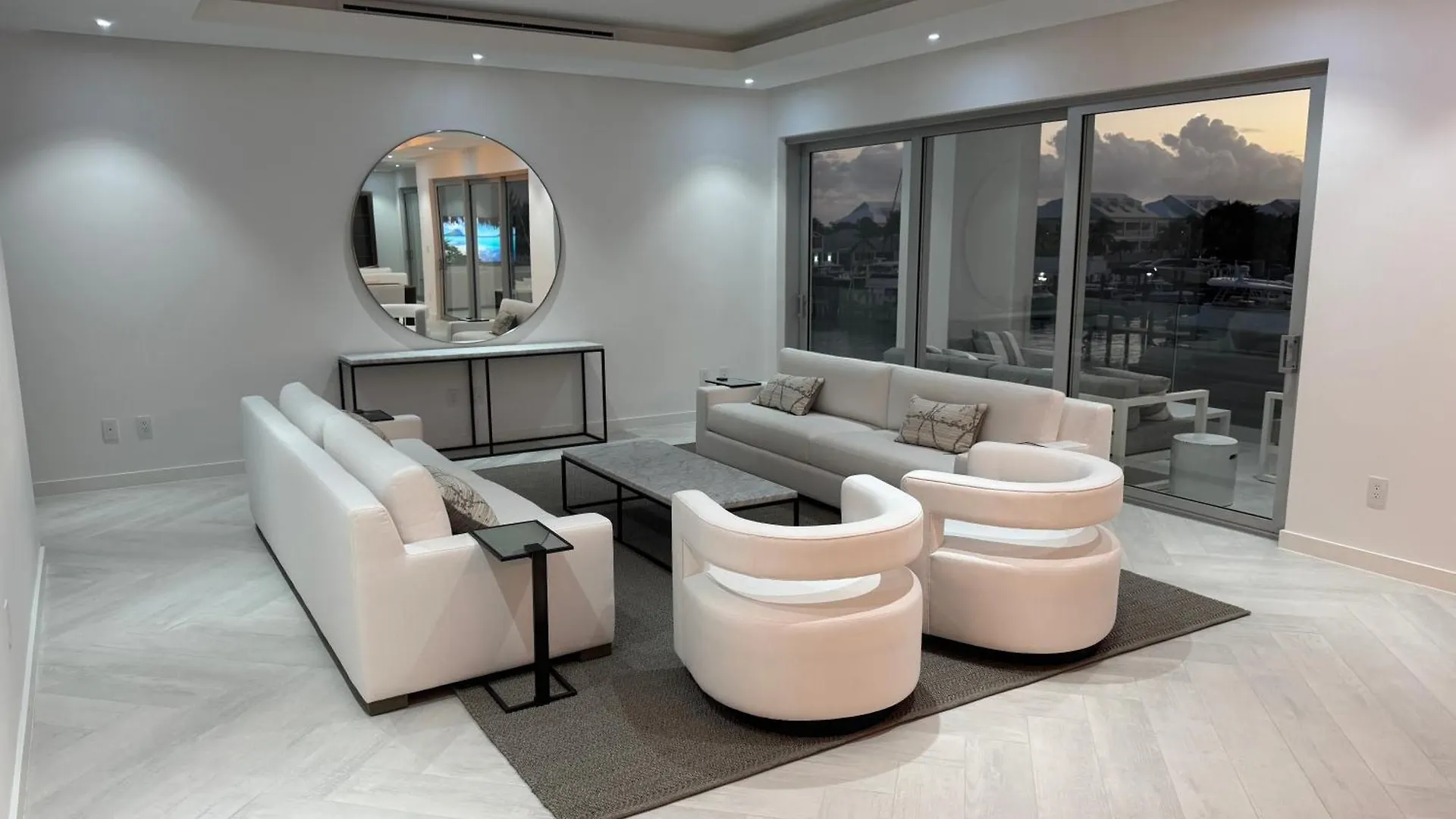 New Luxury Waterfront Condo, Palm Cay, The Bahamas Nassau 0*,  Bahamas