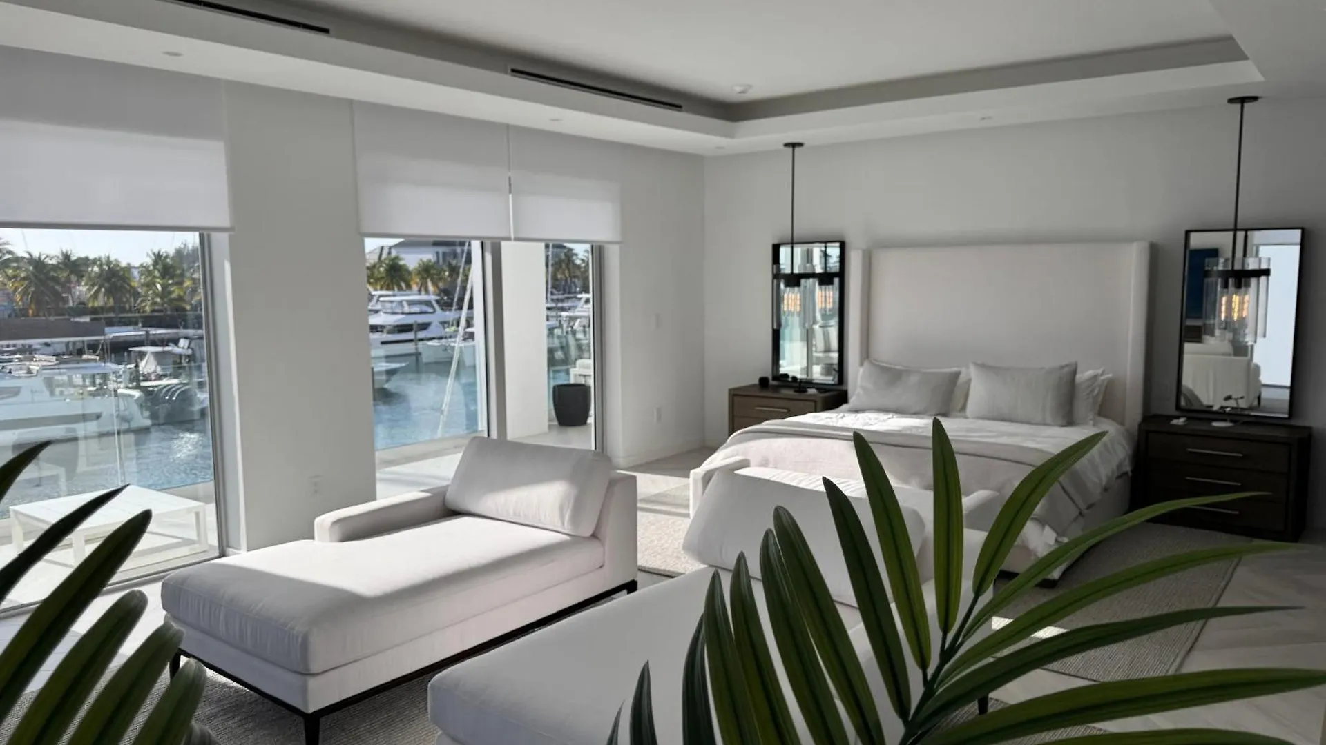 New Luxury Waterfront Condo, Palm Cay, The Bahamas Nassau Apartment
