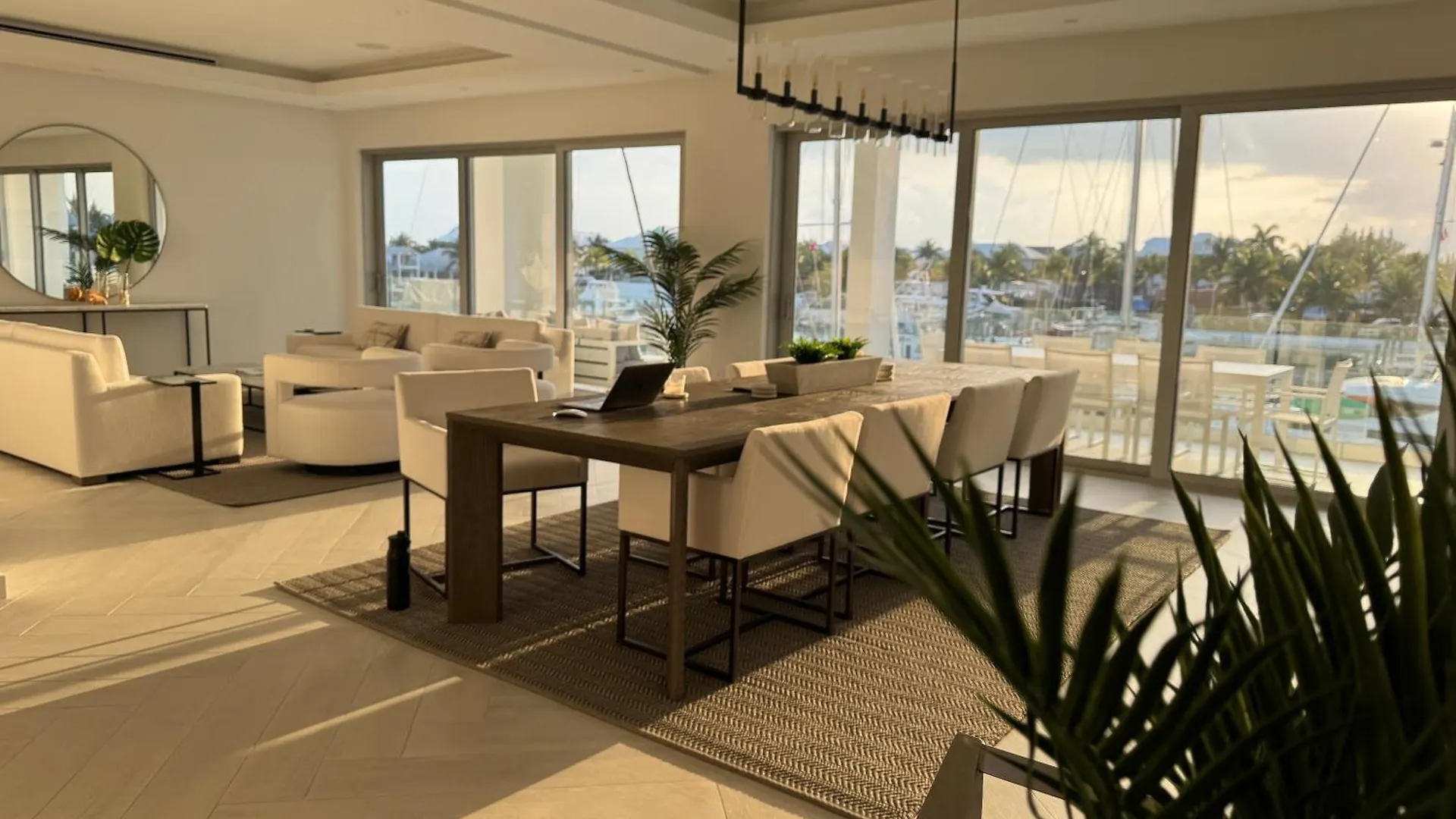 Apartment New Luxury Waterfront Condo, Palm Cay, The Bahamas Nassau Bahamas