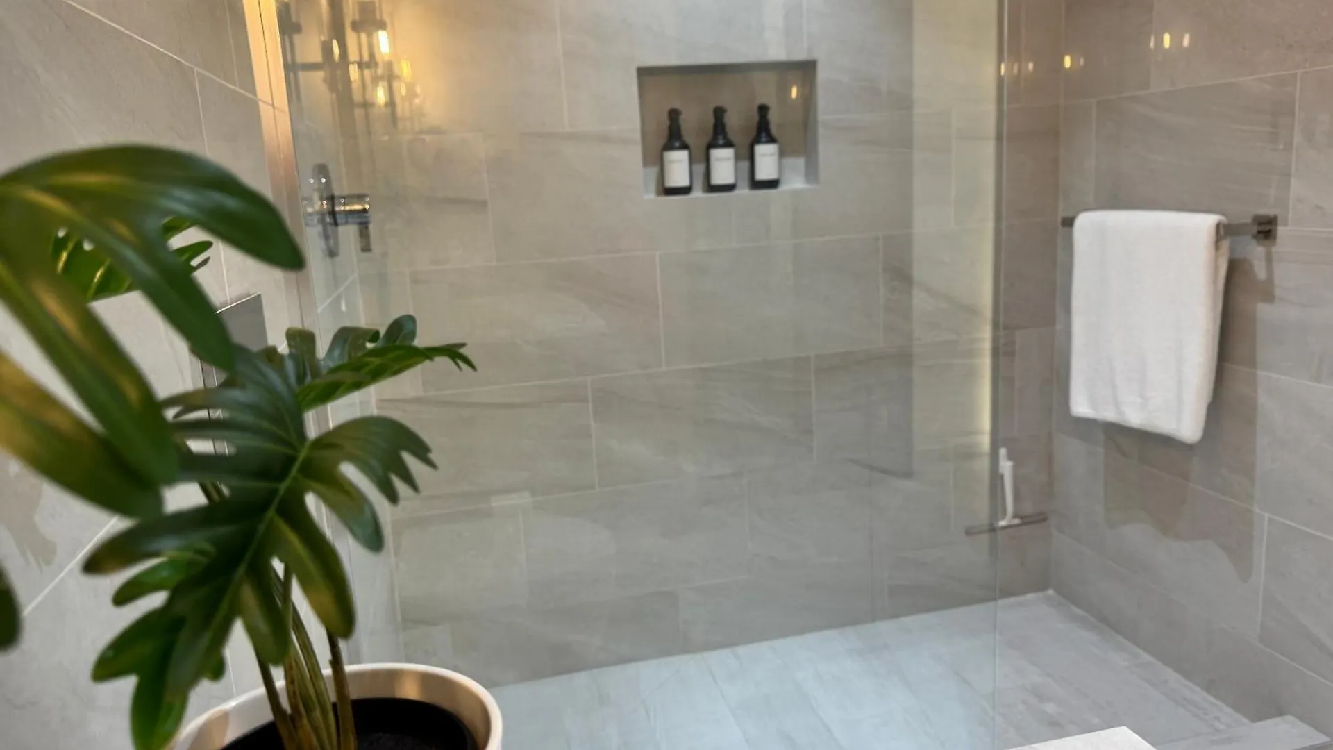 New Luxury Waterfront Condo, Palm Cay, The Bahamas Nassau