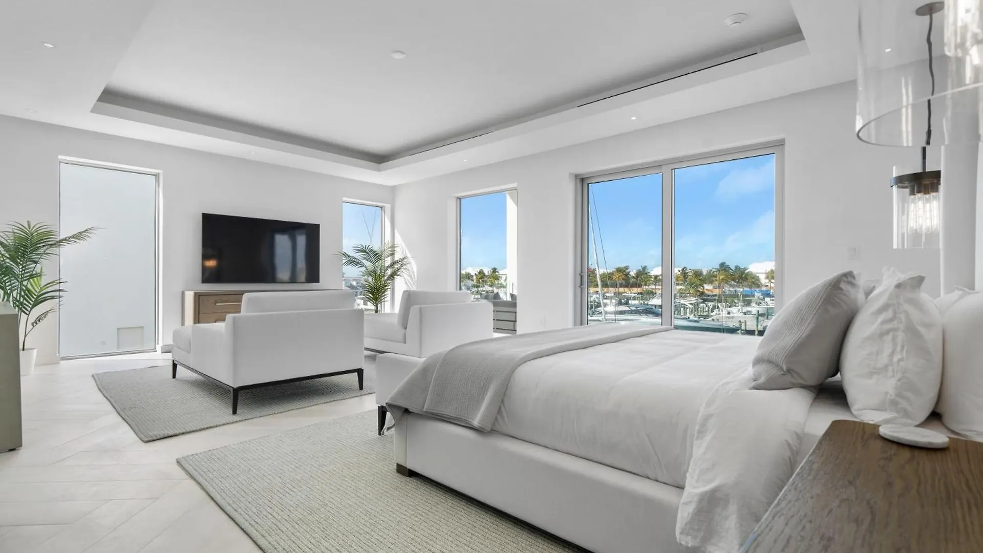 Apartment Casablanca Bahamas- New Luxury Waterfront Condo, Palm Cay, The Bahamas Nassau