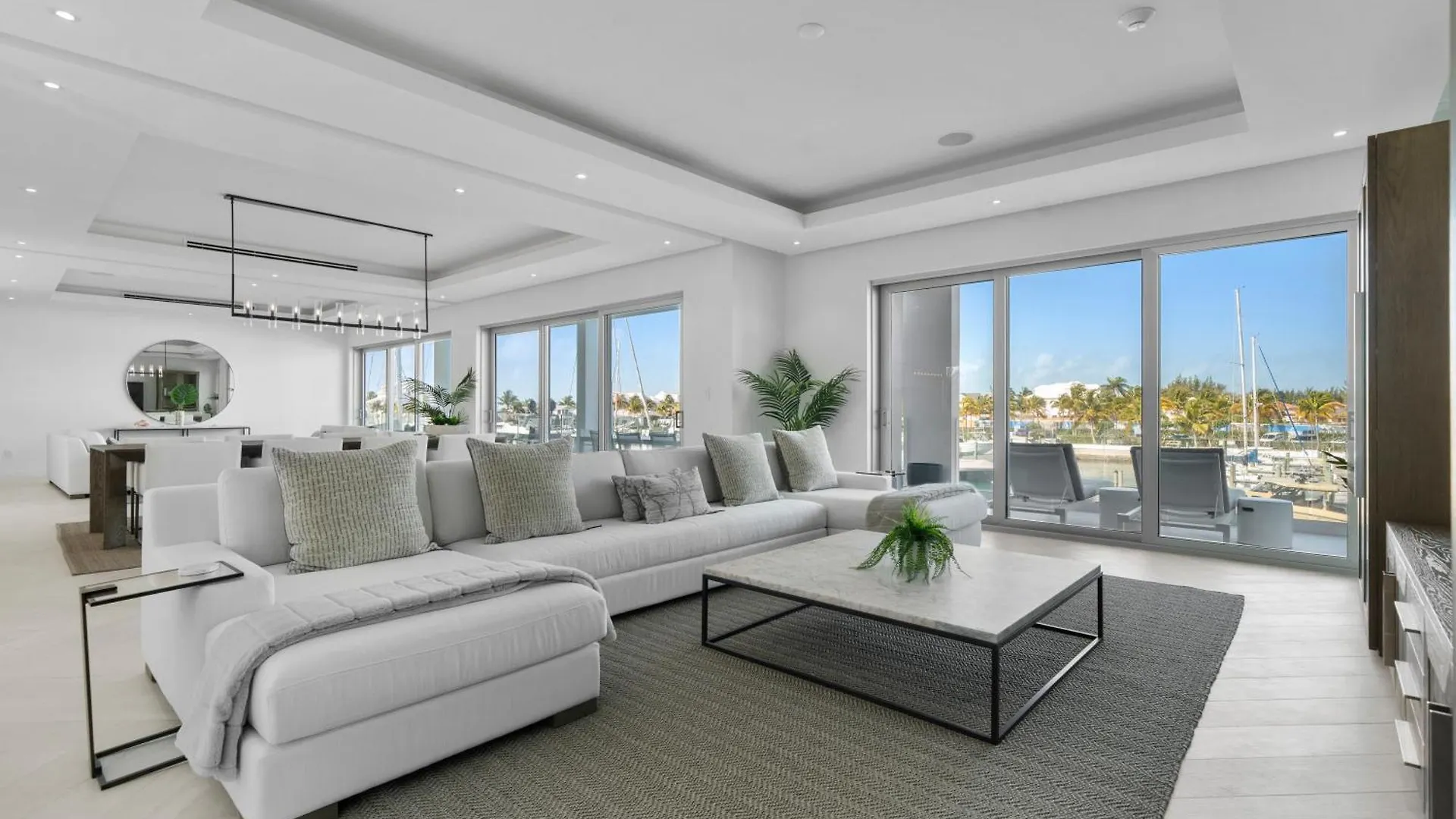 Casablanca Bahamas- New Luxury Waterfront Condo, Palm Cay, The Bahamas Nassau Apartment