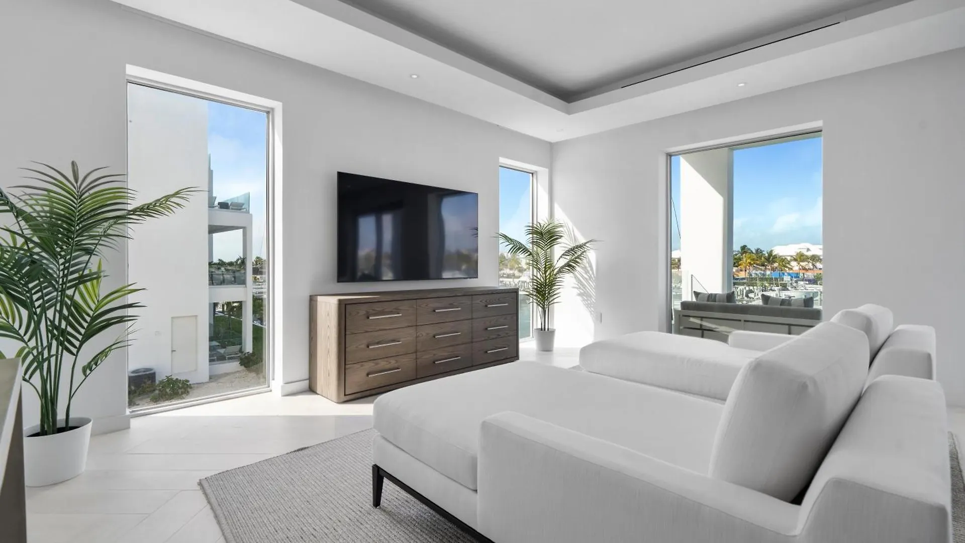 Casablanca Bahamas- New Luxury Waterfront Condo, Palm Cay, The Bahamas Nassau