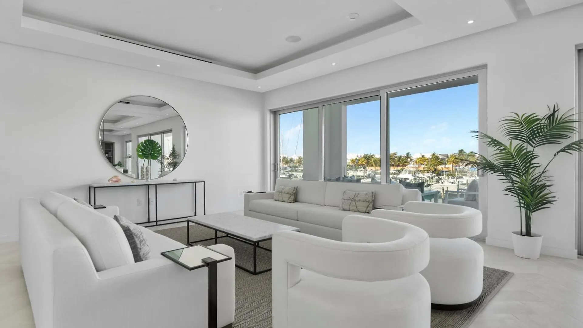 Casablanca Bahamas- New Luxury Waterfront Condo, Palm Cay, The Bahamas Nassau Appartement