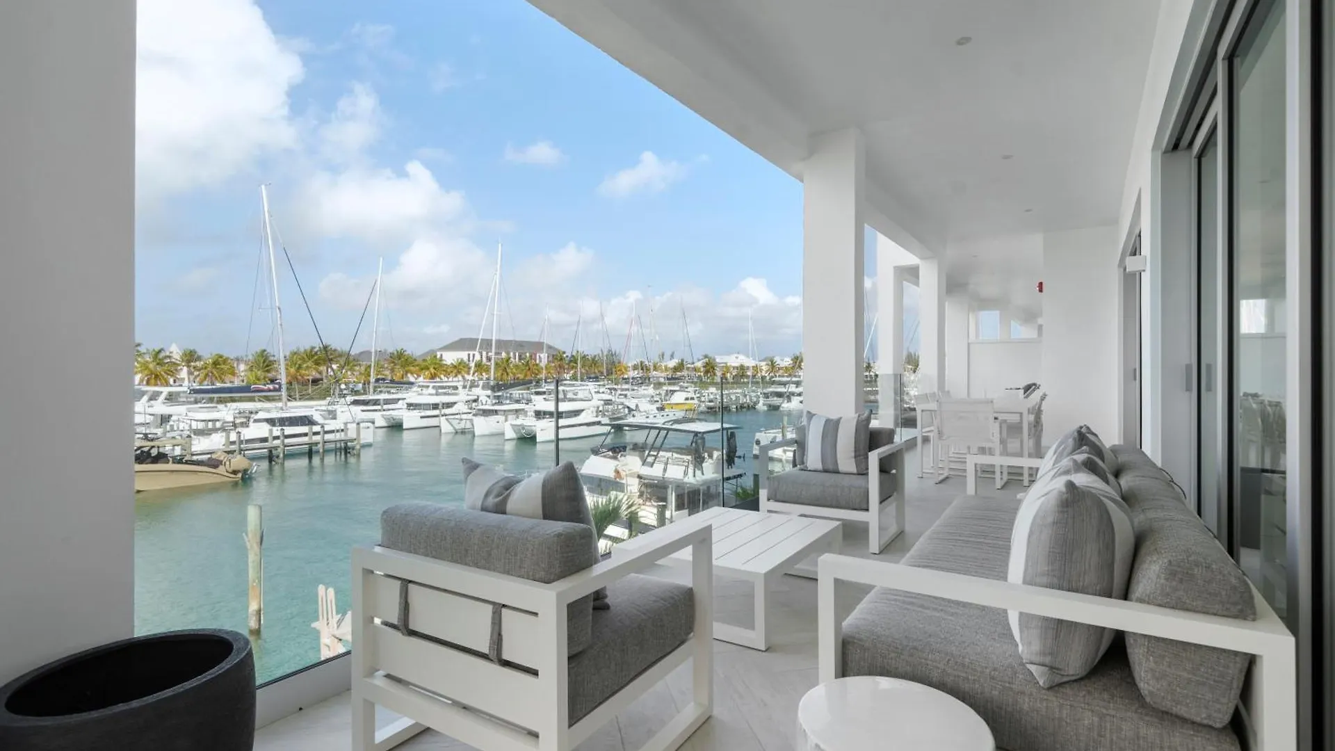 Appartement Casablanca Bahamas- New Luxury Waterfront Condo, Palm Cay, The Bahamas Nassau
